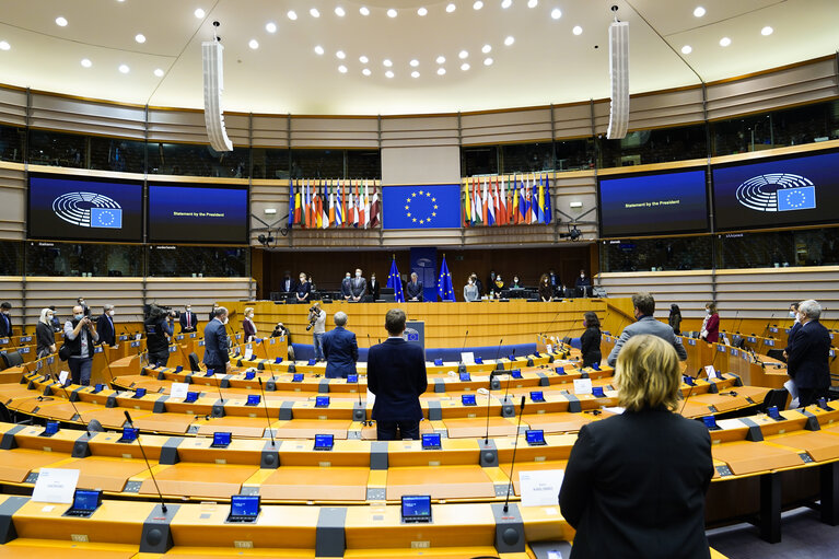 Photo 5 : EP Plenary session- Resumption of session and order of business followed by a minute of silence on the assassination of Luca Attanasio the Italian Ambassador to the Democratic Republic of Congo