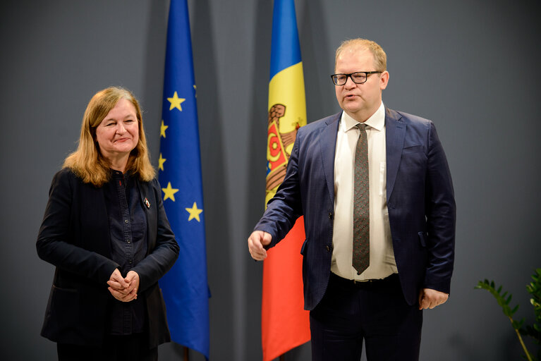 Fotogrāfija 2: AFET/SEDE Delegation to Moldova - Press point.