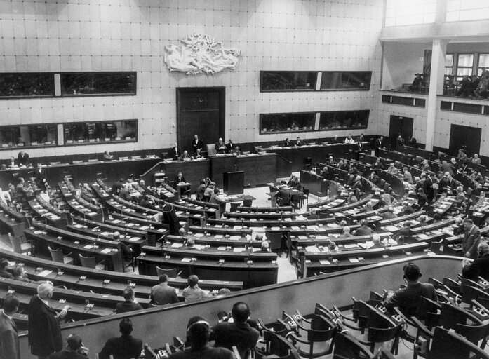 Foto 3: EP President Mario SCELBA chairs a session in Strasbourg, France, October 7, 1969.