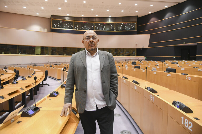 Niyazi KIZILYUREK in the EP in Brussels