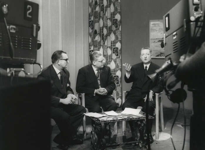 TV interview of Henri ROCHEREAU : Common Parliamentary Assembly in january 1959