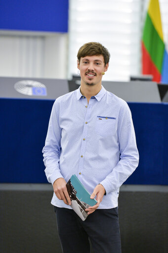 Euroscola Online "A Young European Green Deal"