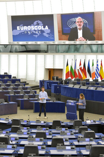 Foto 5: Euroscola Online "A Young European Green Deal"