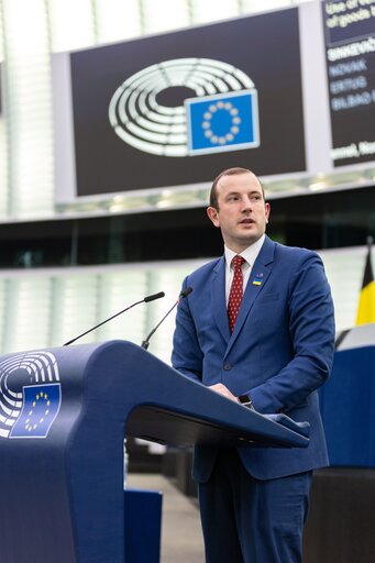 Fotografie 13: EP Plenary session - Use of vehicles hired without drivers for the carriage of goods by road