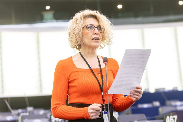 Photo 9 : EP Plenary session - One-minute speeches