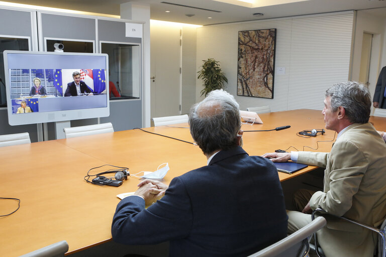 Zdjęcie 4: David SASSOLI, EP President meets with Ursula VON DER LEYEN, EC President and Andrej PLENCOVIC, Croatian Prime Minister