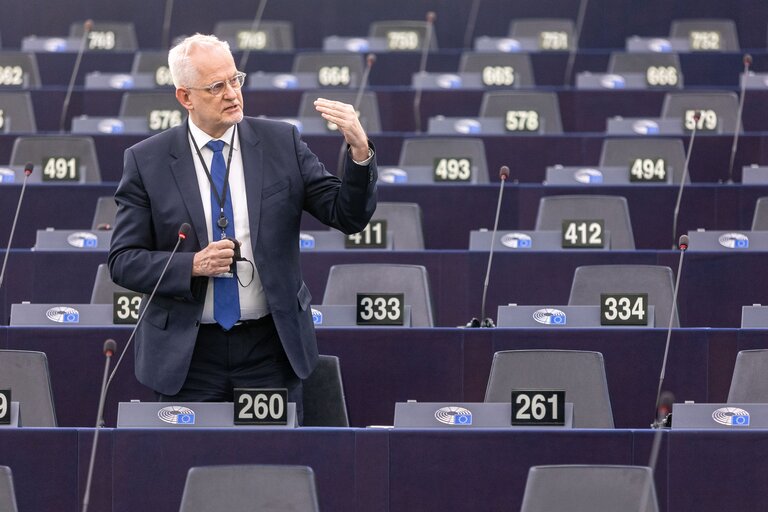 Fotogrāfija 18: EP Plenary session - Guidelines for the 2023 budget – Section III