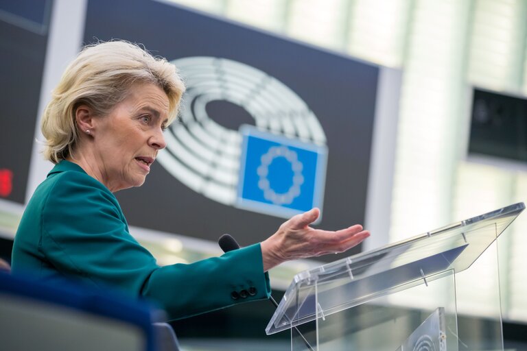 Fotografie 5: EP Plenary session - Question Time to Ursula von der LEYEN, President of the European Commission - Two years on, implementation of the political priorities