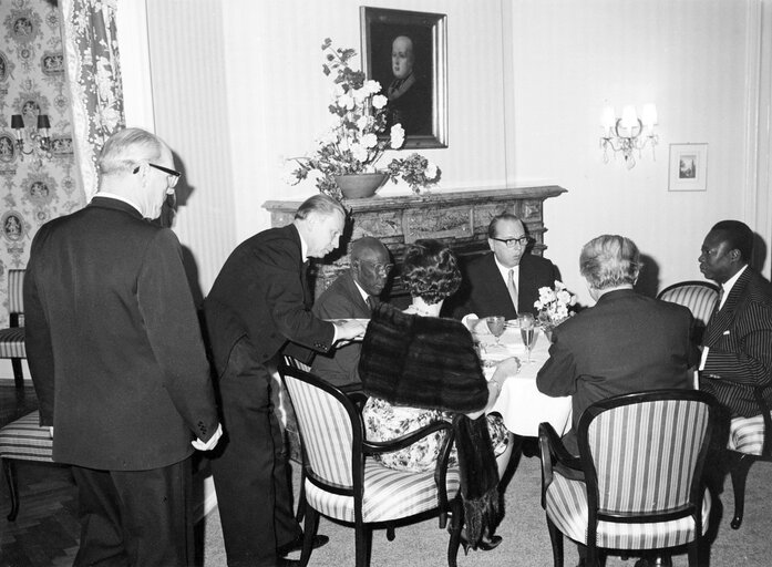 Zdjęcie 2: Amadou Lamine Gueye during during a Contact Committee meeting (APE/EAMA) in Bonn (3-4) May 1961