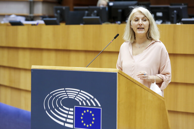 Fotografija 17: EP Plenary session - The need for a dedicated Council configuration on gender equality