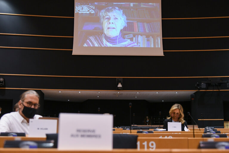 Fotografia 15: ENVI -  Committee on the Environment, Public Health and Food Safety - State of play with the assessment and authorization of vaccines against COVID-19 - Exchange of views with Emer COOKE, Executive Director of the European Medicines Agency (EMA)