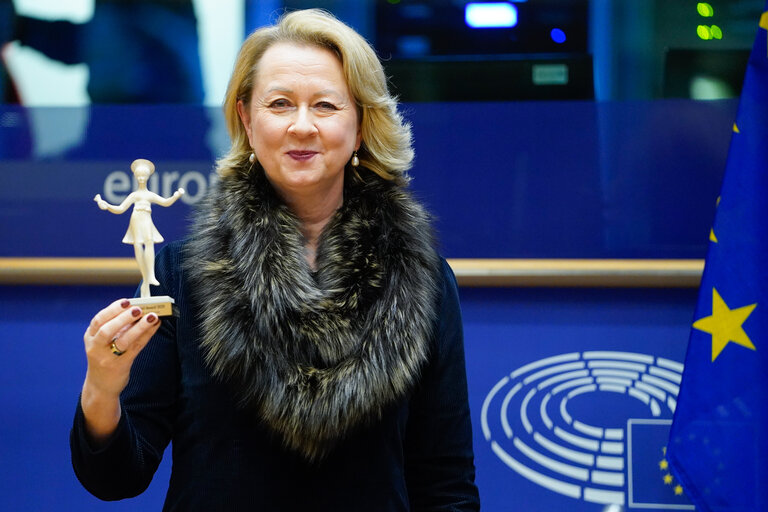 Foto 4: - Simone Veil Award 2020 for Equality and Diversity - Leena, LINNUS