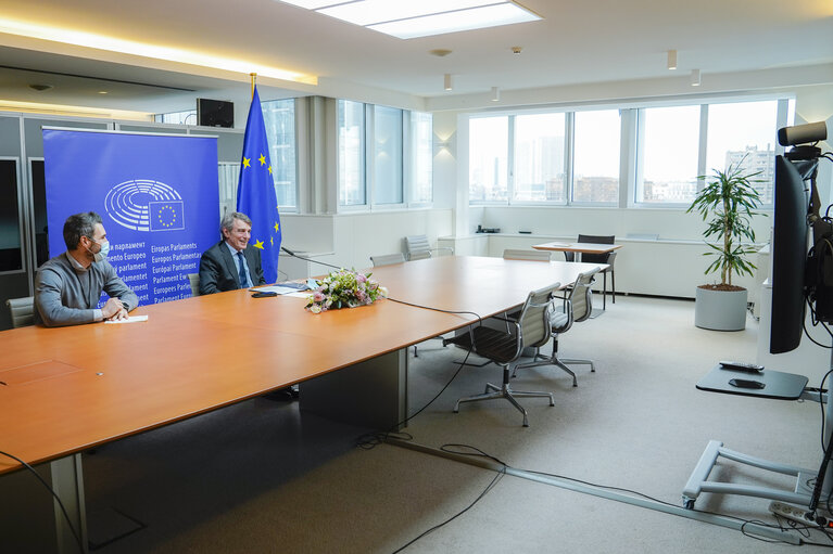 Снимка 3: David SASSOLI, EP President in video meeting with Aleksander Ceferin, UEFA President.