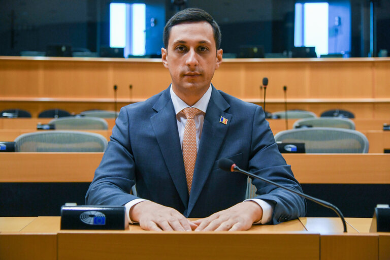 Fotogrāfija 7: Vlad GHEORGHE in the EP