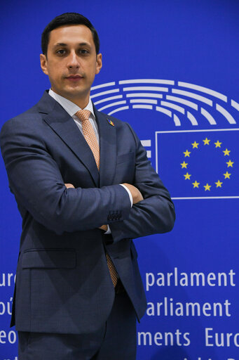 Fotogrāfija 12: Vlad GHEORGHE in the EP