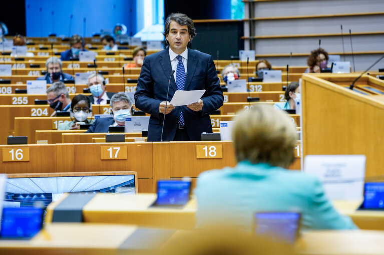 Nuotrauka 24: Plenary session - Presentation of the programme of activities of the German Presidency - First round of Political group leaders