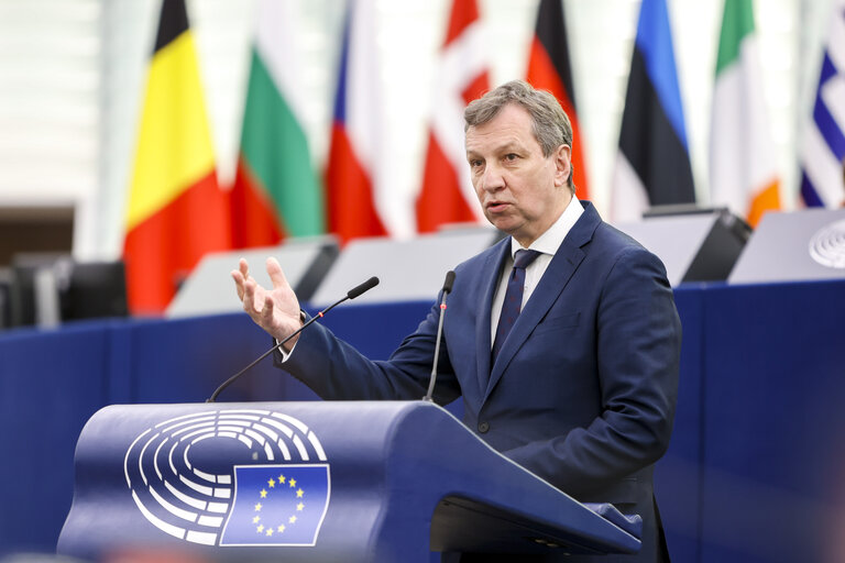 Fotografi 4: EP Plenary session - Conclusions of the European Council meeting of 24-25 March 2022: including the latest developments of the war against Ukraine and the EU sanctions against Russia and their implementation