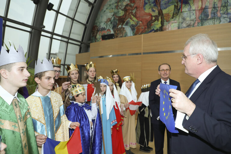 Foto 9: Carol singers from different European countries invited at the EP in Brussels