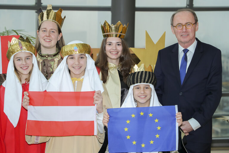 Снимка 12: Carol singers from different European countries invited at the EP in Brussels