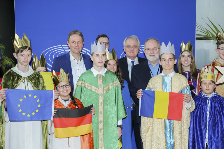 Снимка 16: Carol singers from different European countries invited at the EP in Brussels