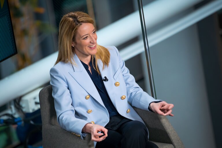 Foto 2: Interview of Roberta METSOLA, EP President by SKY TG24