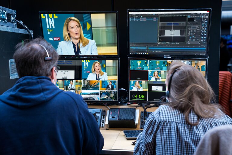 Foto 4: Interview of Roberta METSOLA, EP President by SKY TG24