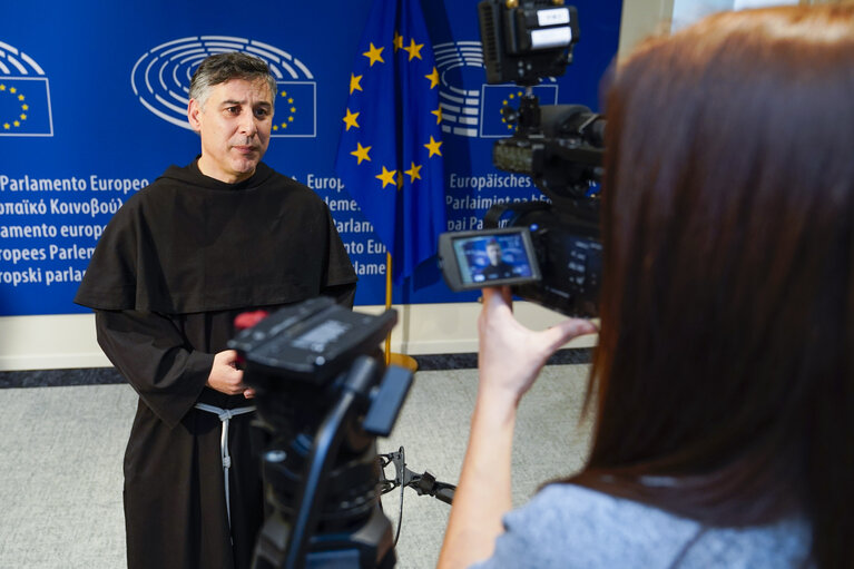 David SASSOLI, EP President meets with Father Enzo Fortunato.