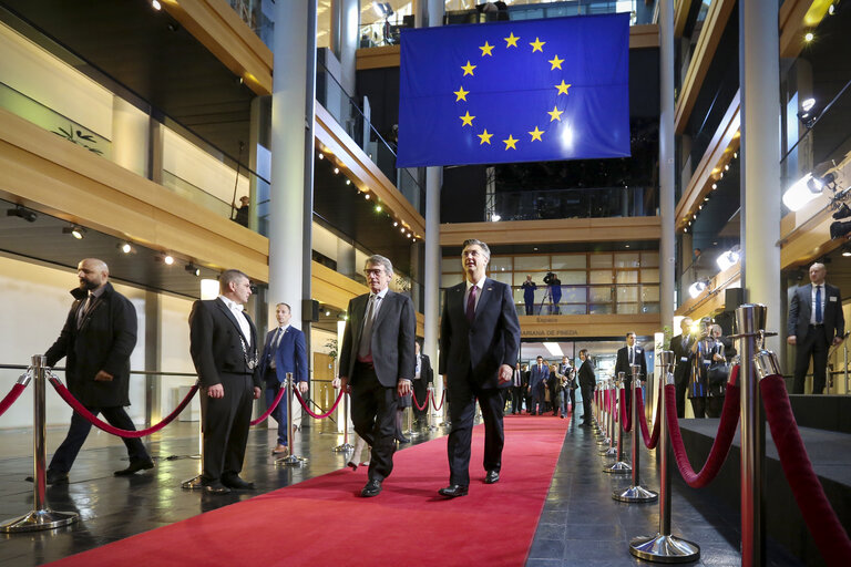 Foto 6: David SASSOLI, EP President welcomes Andrej PLENKOVIC, Croatian Prime Minister