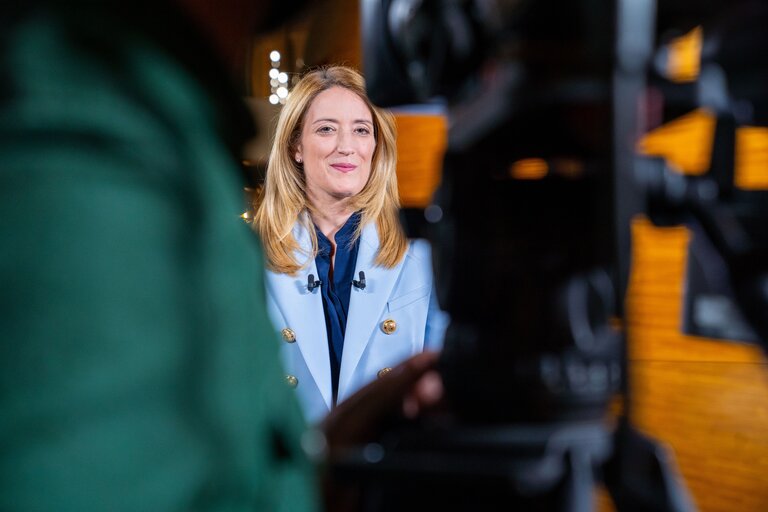 Photo 5: Interview live of Roberta METSOLA, EP President by TV Channel RAI