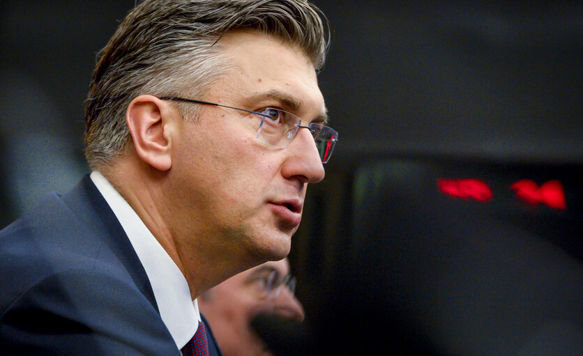 Foto 2: David SASSOLI, EP President meets with Andrej PLENKOVIC, Croatian Prime Minister - Press conference
