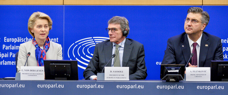 Foto 11: David SASSOLI, EP President meets with Andrej PLENKOVIC, Croatian Prime Minister - Press conference