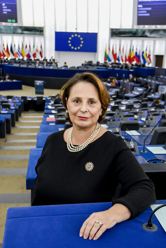 Photo 2: Luisa REGIMENTI in the EP in Strasbourg