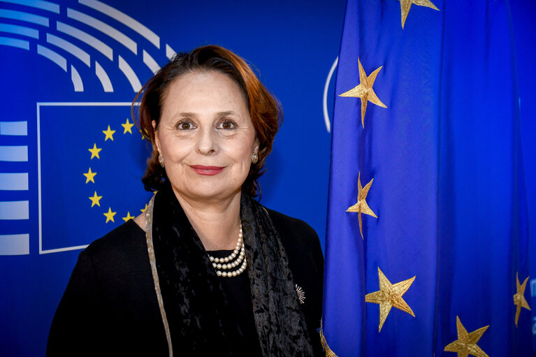 Fotó 8: Luisa REGIMENTI in the EP in Strasbourg