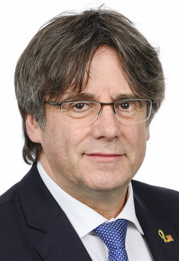 Fotografia 4: Carles PUIGDEMONT I CASAMAJO official portrait - 9th Parliamentary term