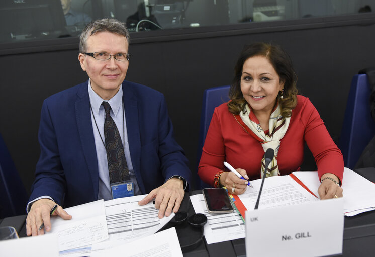 Fotó 9: Neena GILL, chair of the EU-Japan Inter-parliamentary meets with the Japan delegation