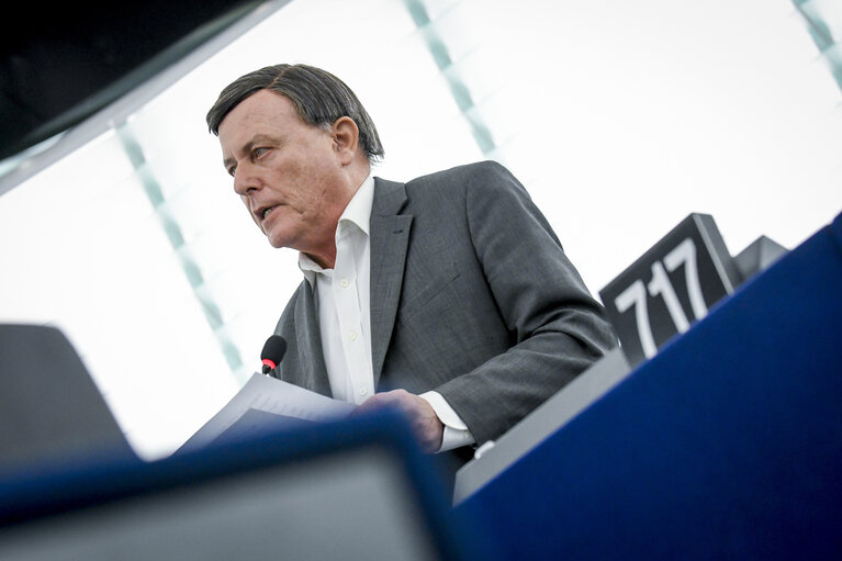 Foto 4: Alfred SANT in the EP in Strasbourg