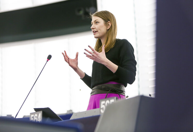 Photo 3 : Julia DONATH in the EP in Strasbourg