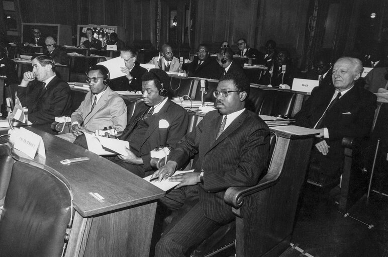 Foto 18: Parliamentary Conference of the Association between the European Economic Community and the African and Malagasy states associated in Hamburg in January 1970