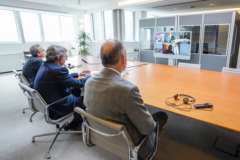 Zdjęcie 2: Videomeeting between David SASSOLI, EP President and Amelie de MONTCHALIN, State Secretary for European Affairs of the French Republic