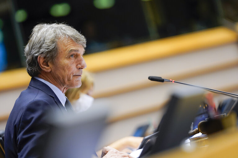 Photo 4: EP Plenary session - Announcement of the results of the first voting session