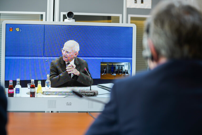 Fotografi 1: David SASSOLI, EP President meets with Wolfgang SCHÄUBLE, President of the Bundestag - Videoconference meeting