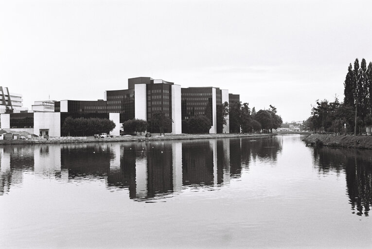 Exterior view on the IPE building seen across the Ill river in Strasbourg in September 1980