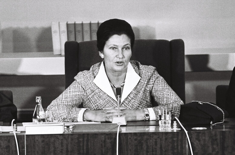 Valokuva 45: The European Parliament President Simone VEIL during a session in July 1980.