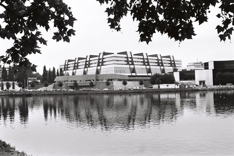 Fotó 16: Exterior view on the Palais de l'Europe building seen across the Ill river in Strasbourg in September 1980