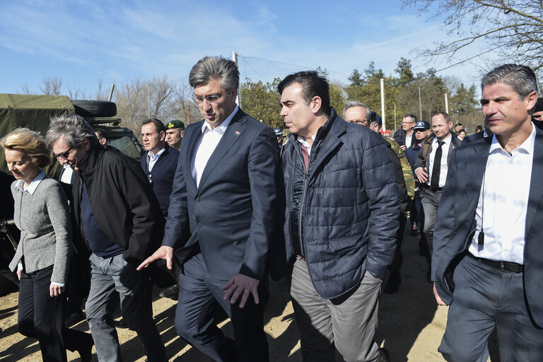 Fotagrafa 6: European Council President Charles MICHEL, European Commission President Ursula VON DER LEYEN and European Parliament President David SASSOLI in Greece- Landing at Orestiada. Visit to border post 1