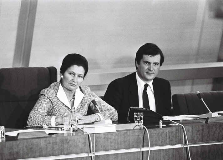 Valokuva 46: The European Parliament President Simone VEIL during a session in July 1980.