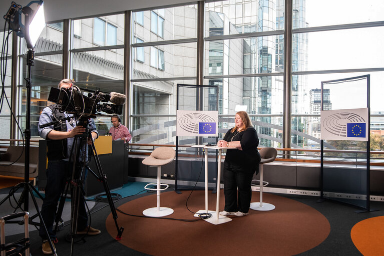 Fotó 3: BRUSSELS - Live stand up facilities and press points