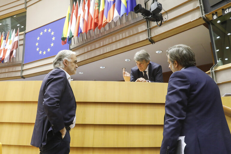 Fotografia 7: EP Extraordinary Plenary session - Votes on amendements - Opening statement by David SASSOLI, EP President