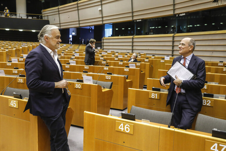 Fotografia 13: EP Extraordinary Plenary session - Votes on amendements - Opening statement by David SASSOLI, EP President