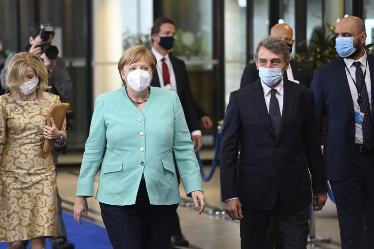 Official visit of Angela MERKEL, German Chancellor for the Presentation of the programme of activities of the German Presidency - Arrival